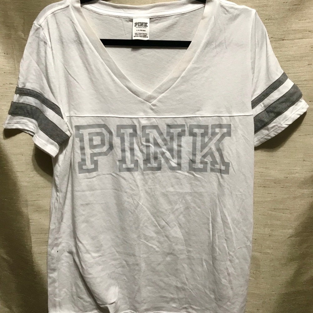Victoria’s Secret White & Grey V-Neck Tee Size L